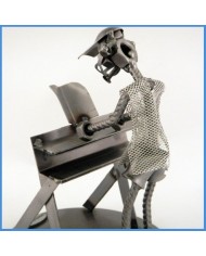 tastierista scultura metallica