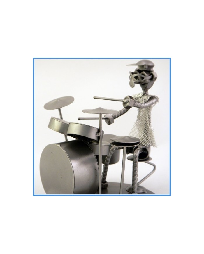 batterista scultura metallica