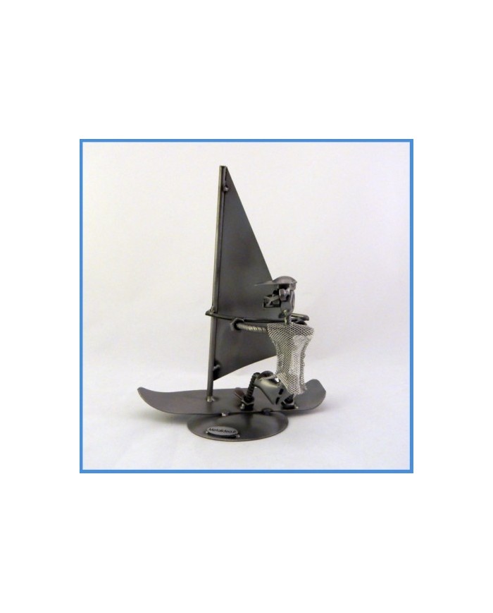 windsurf scultura metallica