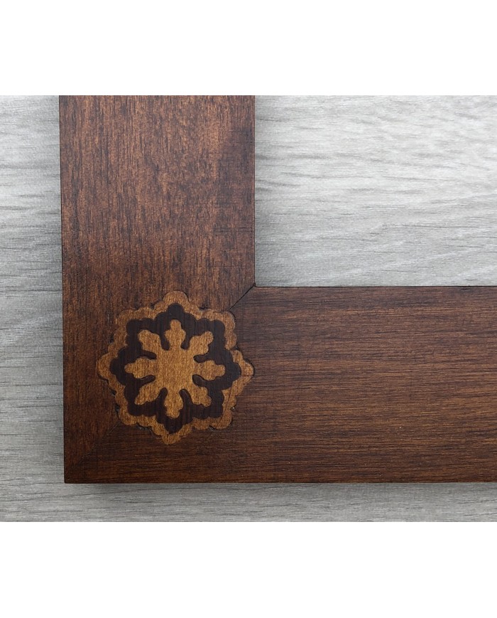 Cornice classica noce intarsio roselline
