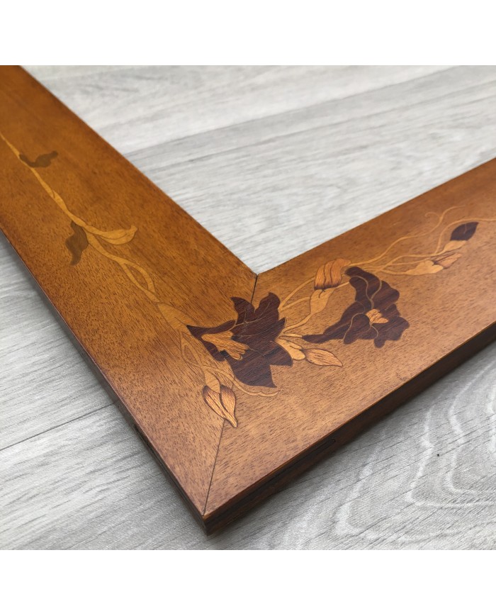Cornice classica artigiana noce intarsio fiore. PEZZO UNICO!