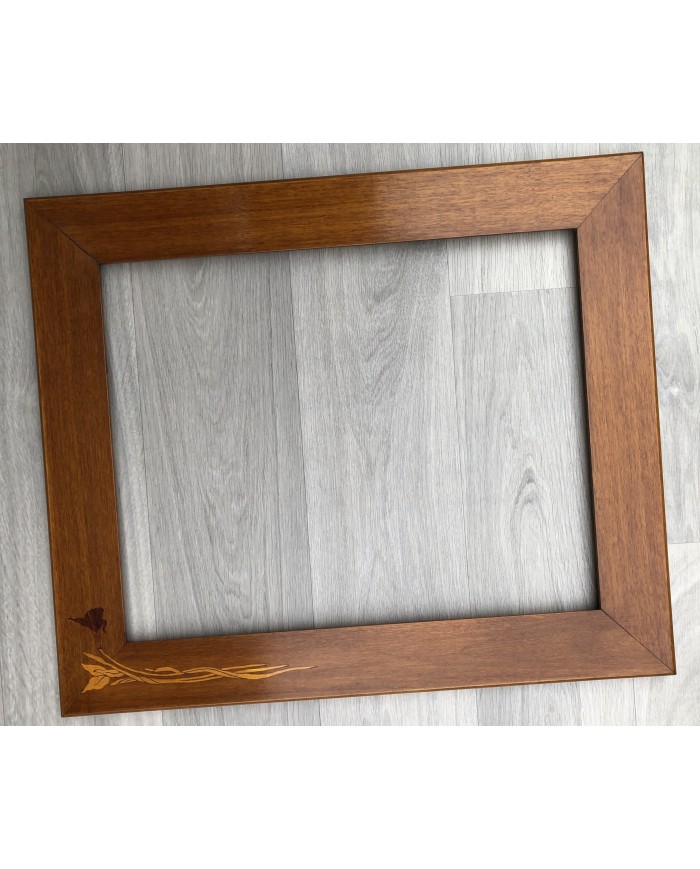 Cornice classica artigiana noce intarsio fiore. PEZZO UNICO!