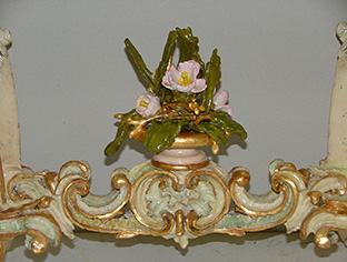 Restauro consolle laccata e dorata stile veneziano