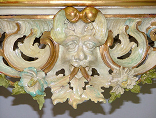 Restauro consolle laccata e dorata stile veneziano